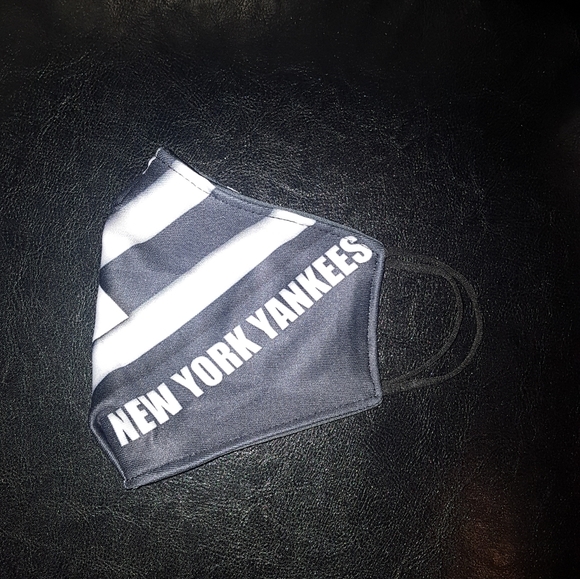 ❤ NEW NY Yankees Face Mask❤ - Picture 7 of 8
